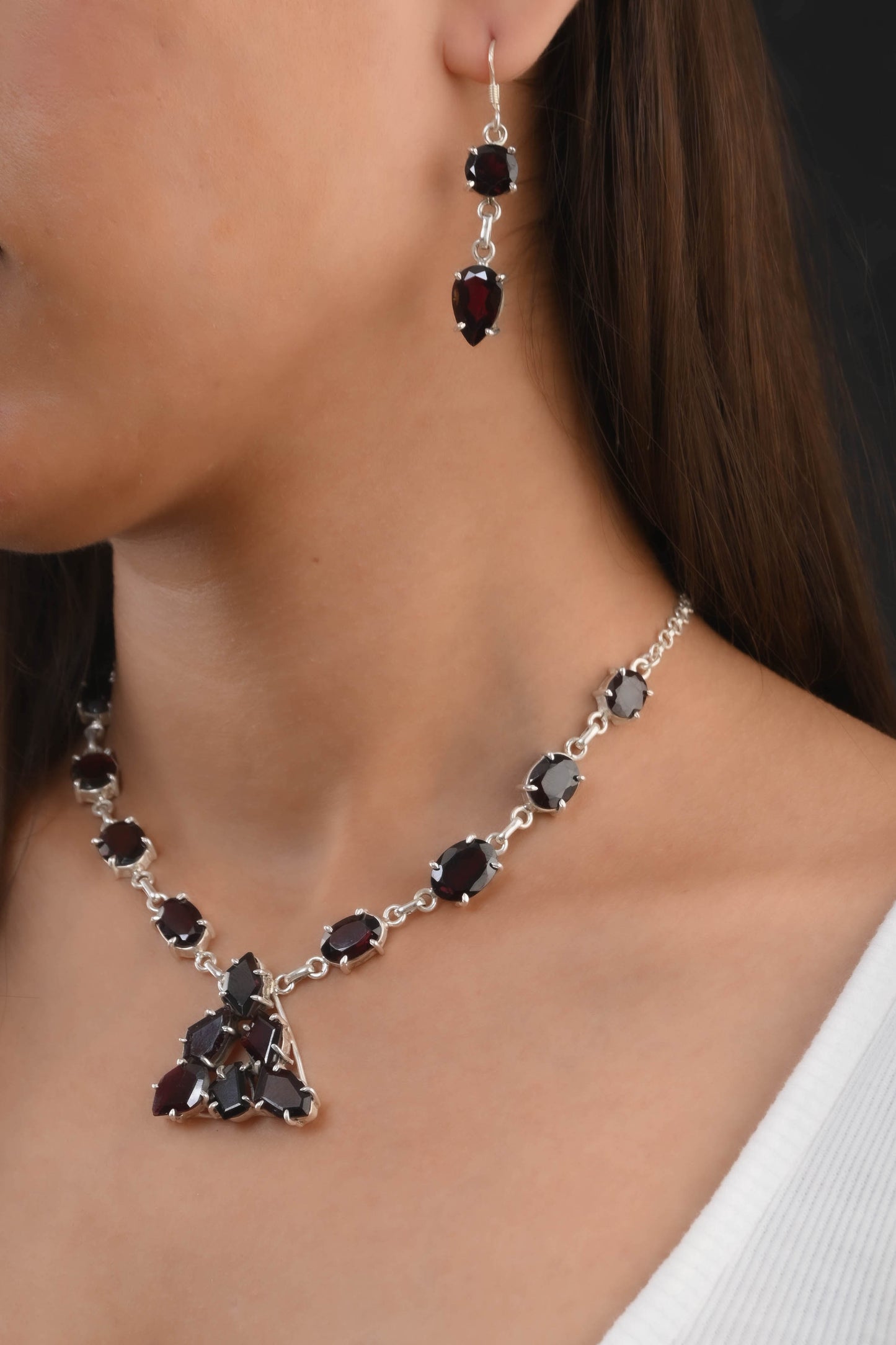 Pretty Garnet and Silver Necklace Set