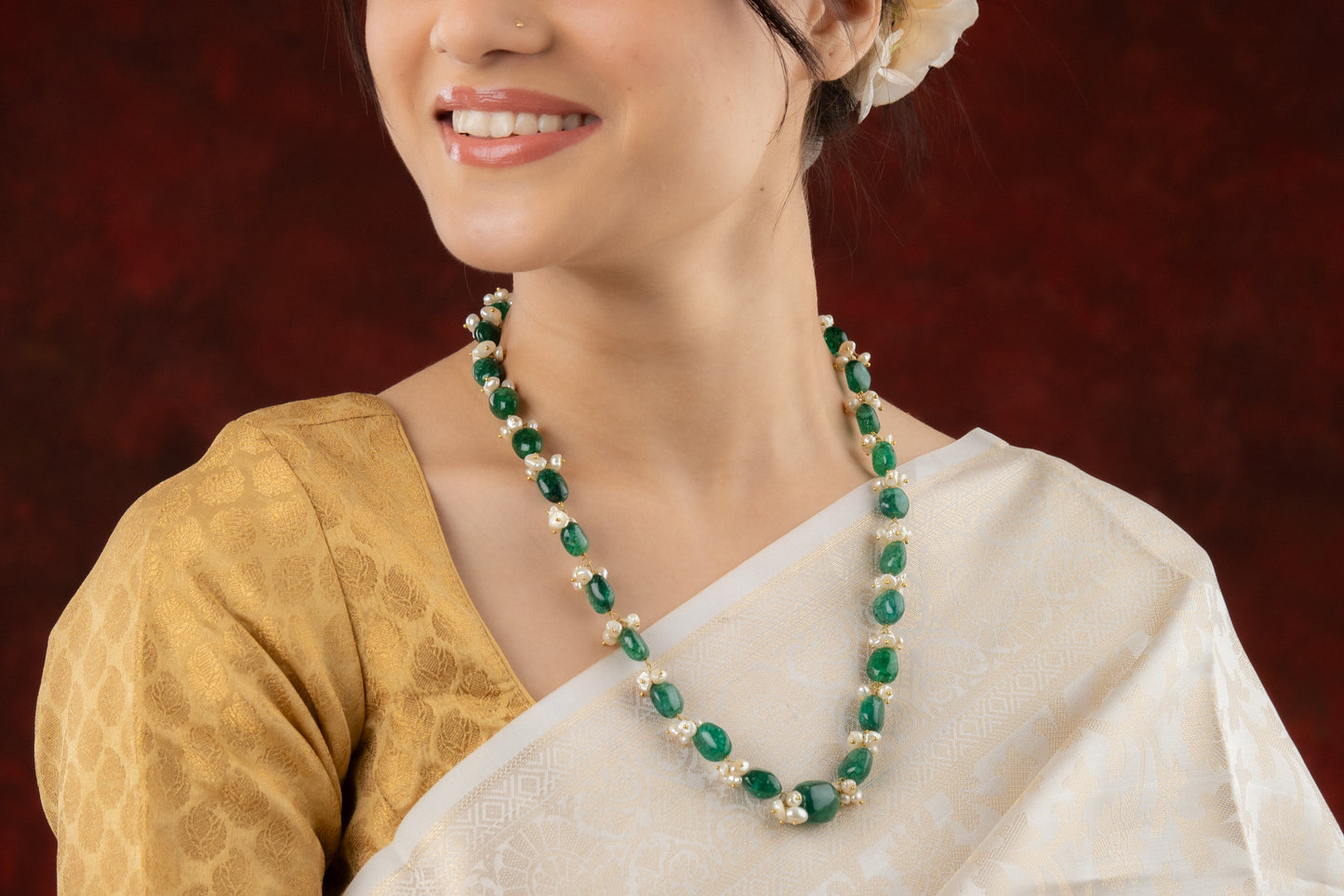 Emerald Green Stones And Pearls Necklace