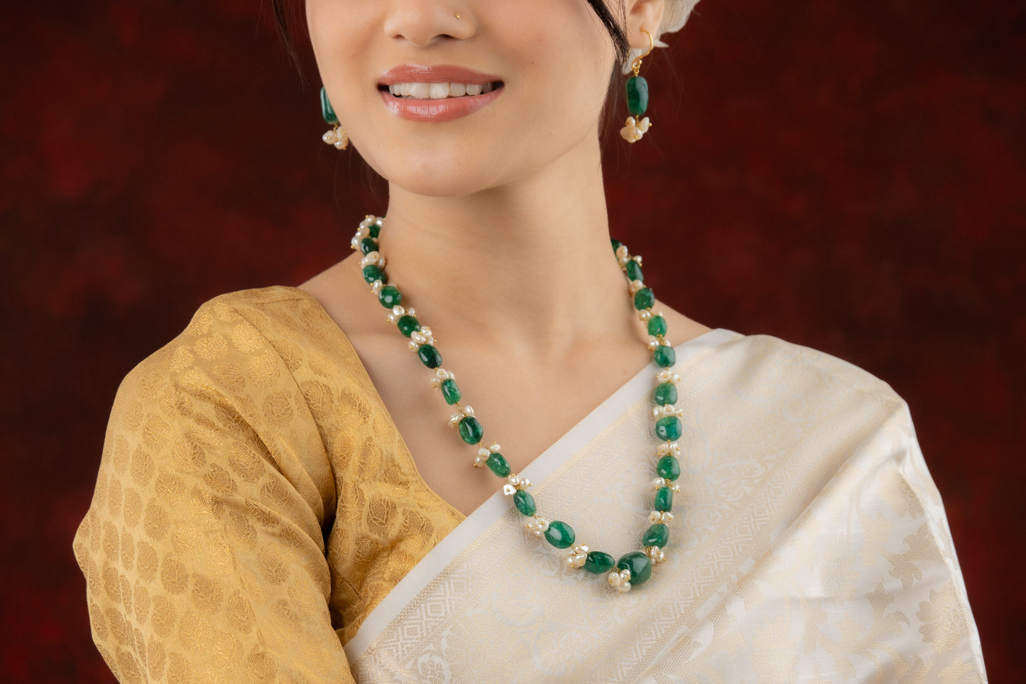 Emerald Green Stones And Pearls Set