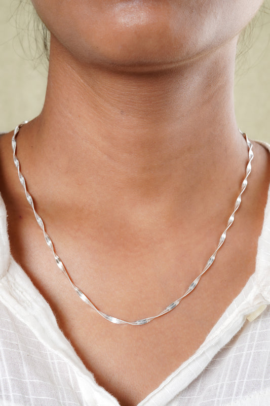 Everyday Silver Twisted Chain