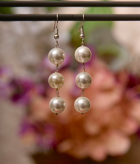 Audrey Pearl Earrings