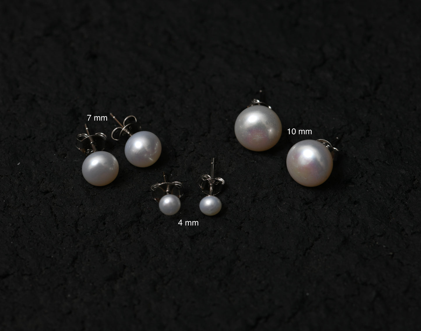 Freshwater Pearl Studs (4 mm)