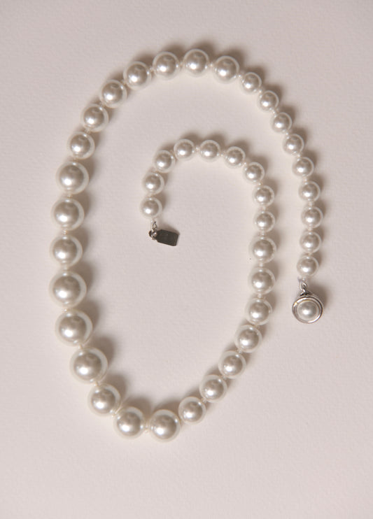 Ivory Graduated Pearls Necklace