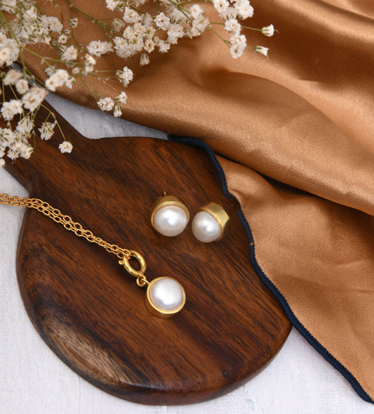 Pearl Charm Set