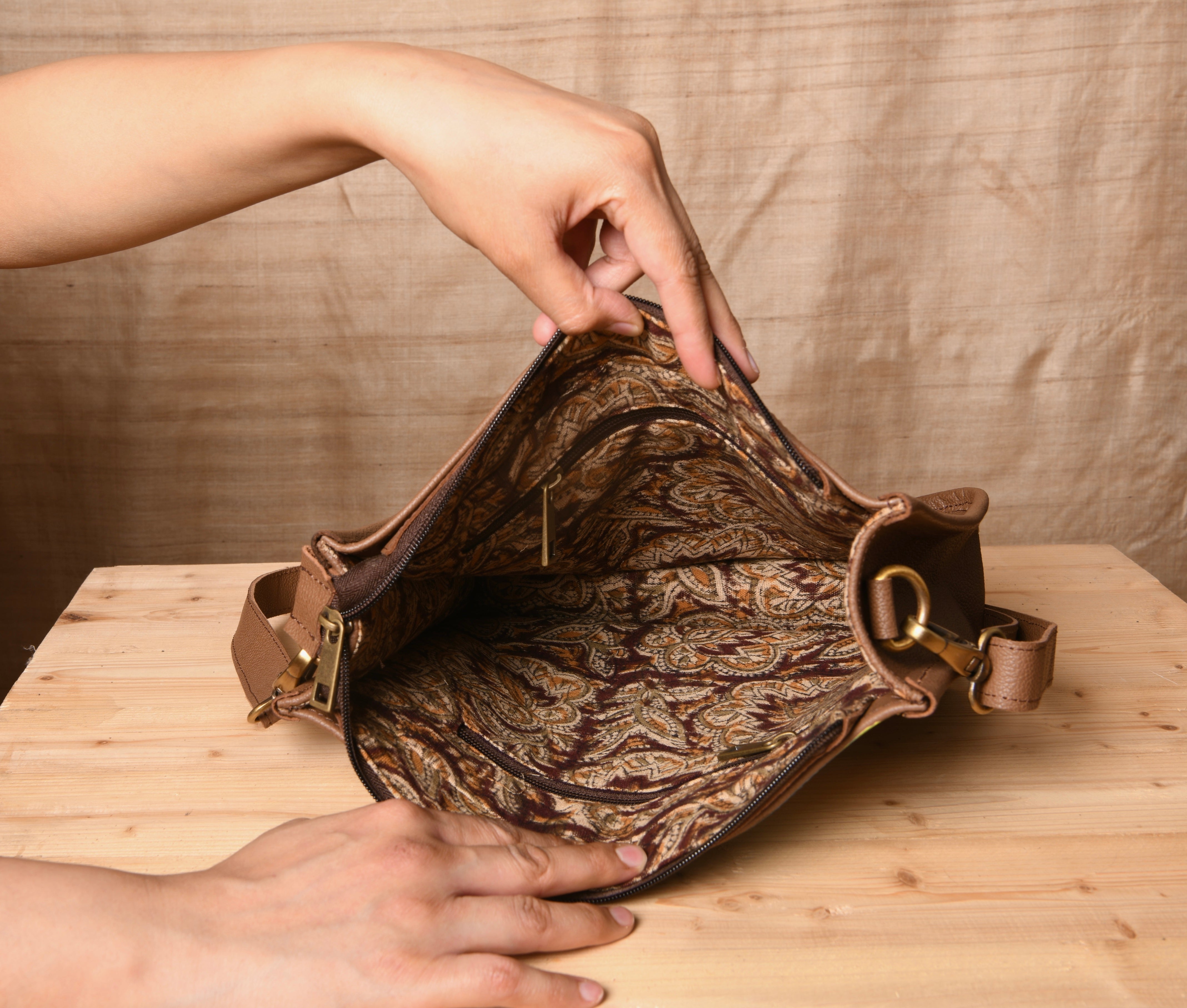 Leather handbag & Toe sandal set (with block print fabric) -  directcreate.com