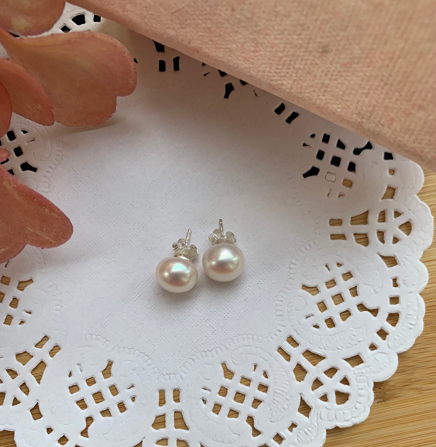 Earrings & Studs Pearl in Silver