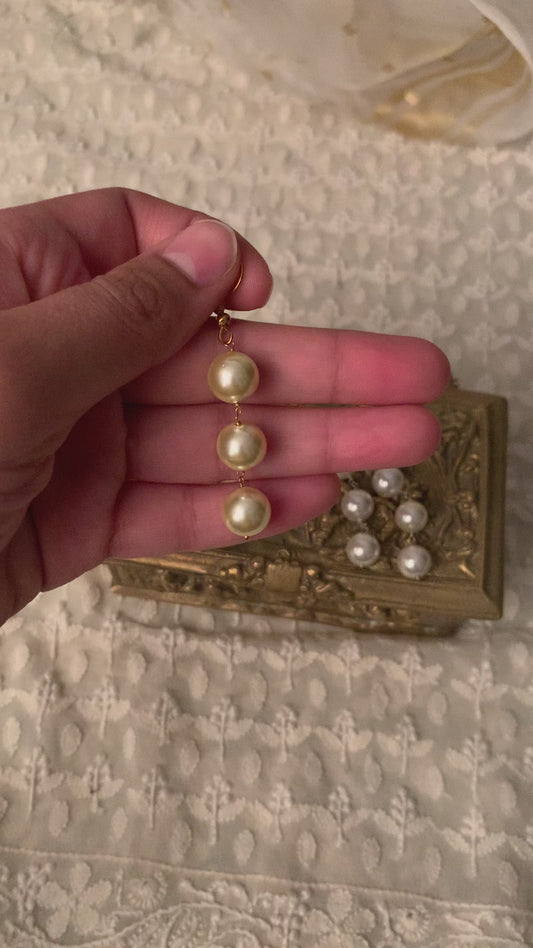 Audrey Pearl Earrings
