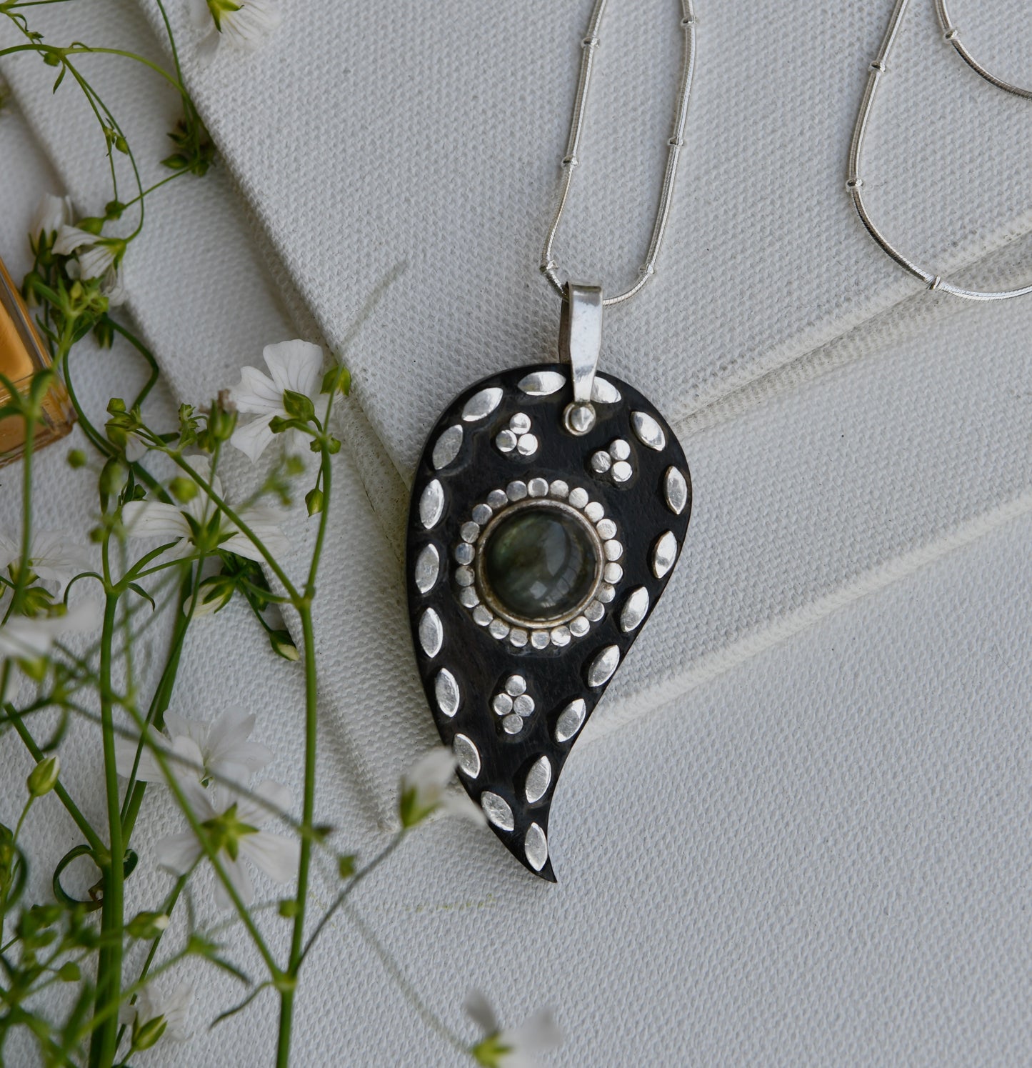 Silver Oak leaf pendant
