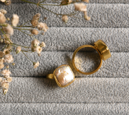 White Square Pearl Ring